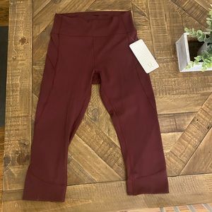 Lululemon In Movement crop Size 8 * New with tags